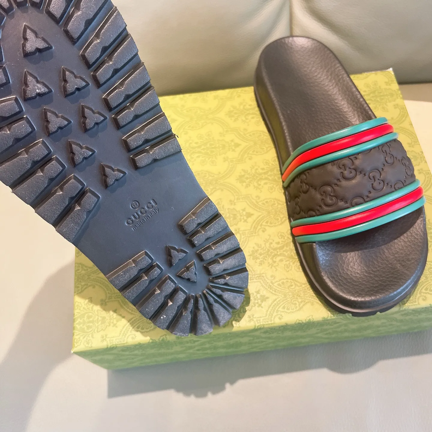 Men's Men's Shoes 130🐮🐮Gucci Gucci Slippers Gucci 2024 latest beach sandals slippers Original molding double G LOGO Original molding consistent Outsole: Men's Men's Shoes u double-layer outsole Size: 35-46